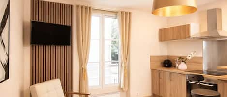 Superior Studio | Living area