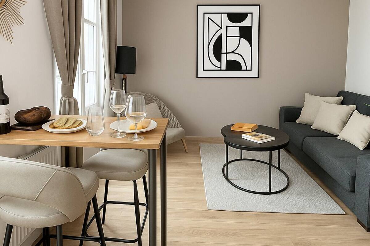 Superior Studio | Dining room