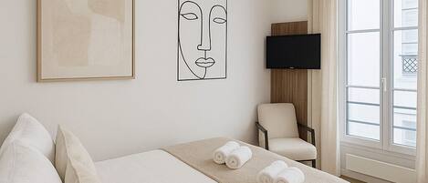 Superior Studio | Living area | 80-cm Smart TV with digital channels