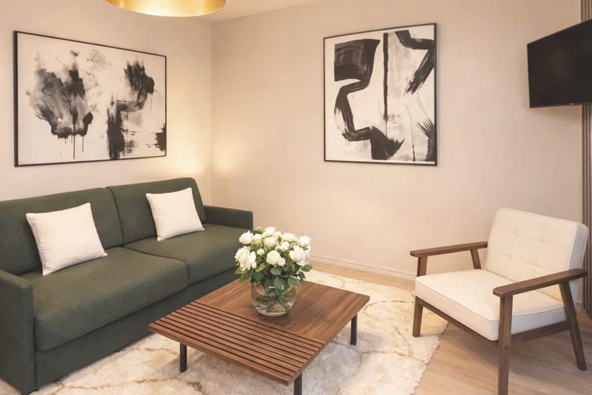 Superior Studio | Living area