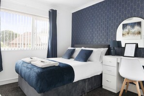 House | Iron/ironing board, free WiFi