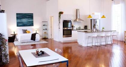 Historic Hideaway with Sauna near the Lake