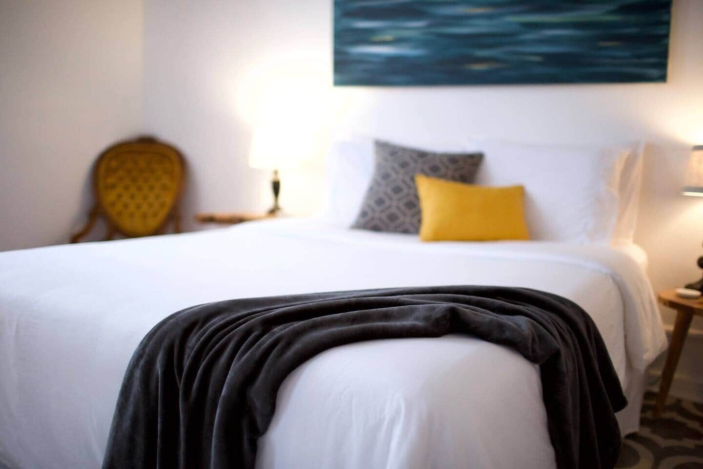 1 habitación, escritorio, tabla de planchar con plancha y wifi gratis 