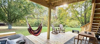 Converted Barn with Hot Tub and Escape Room