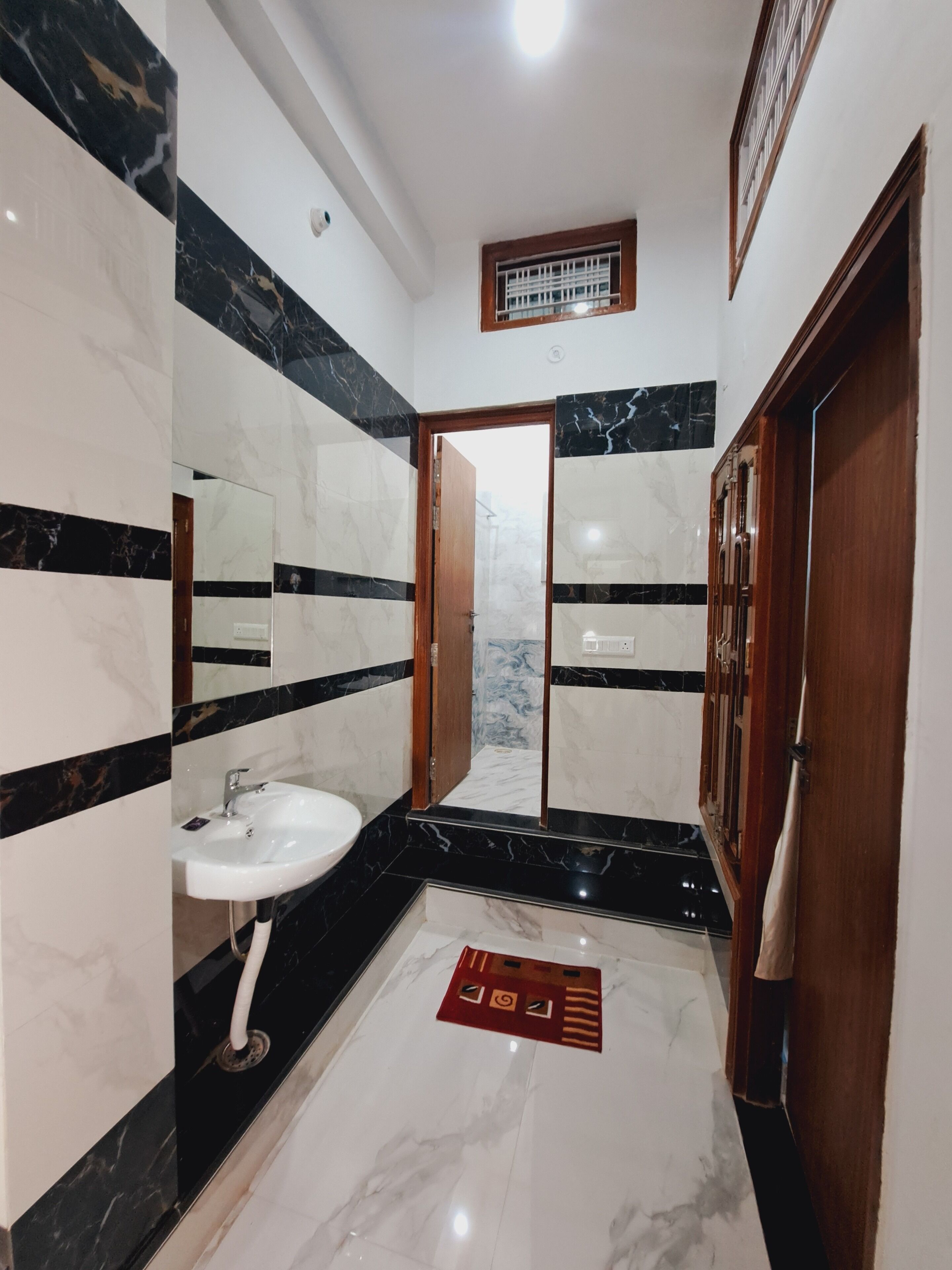 Deluxe Double or Twin Room, Balcony | Bathroom