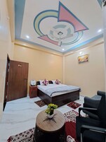 Deluxe Double or Twin Room, Balcony | Blackout drapes, soundproofing, iron/ironing board (on request)