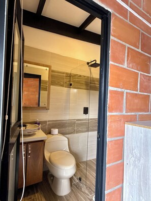 Comfort Double or Twin Room, 1 Double Bed, Lake View | Bathroom - Suites del Lago (Marinilla)