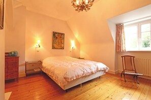 Villa | 5 habitaciones, muebles diferentes y tabla de planchar con plancha 