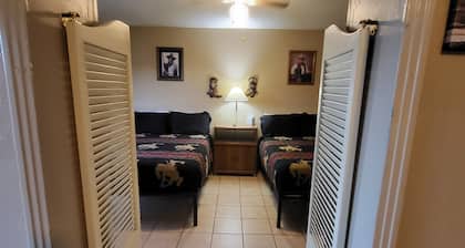 John Wayne Suite