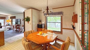 Dining - Welcome to Turtle Cove on Turtle Lake - Charming 2 bedroom cabin (Browerville)