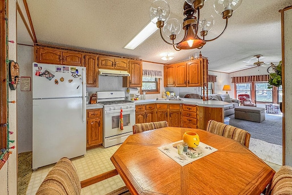 Microwave, oven, stovetop, dishwasher