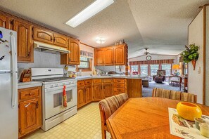 Microwave, oven, stovetop, dishwasher
