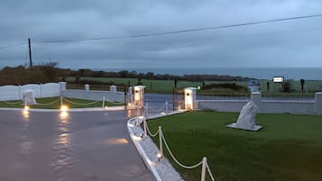 Cottage | Property grounds