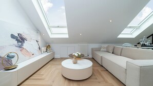 Living area - Bright & Stylish Flat Near Wimbledon – Your London Escape Awaits! (Morden)