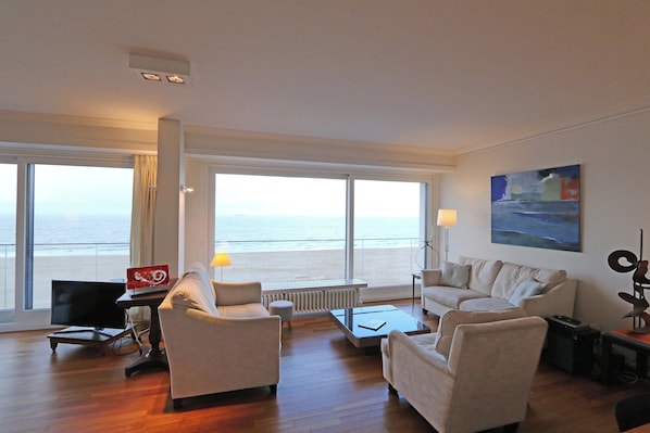 Apartment | Living area - Apartment in Knokke With Stunning Sea View (Knokke-Heist)
