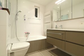 Bathroom - Apartment in Knokke With Stunning Sea View (Knokke-Heist)