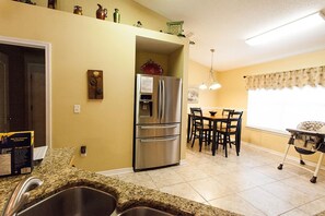 House, Multiple Beds (Three Palms) | Interior
