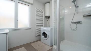 Apartemen | Kamar mandi