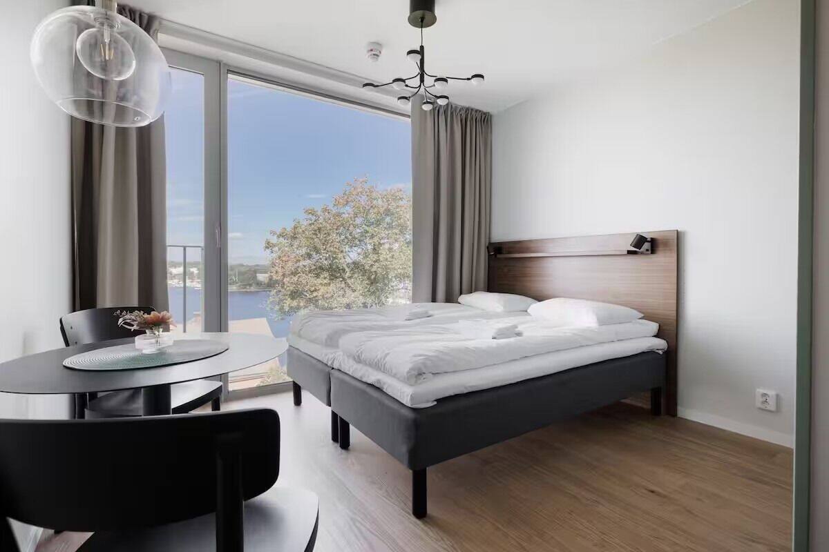 Junior Twin Room | Free WiFi