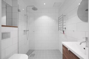 Bathroom - Historic Waterside Studios (Nacka)