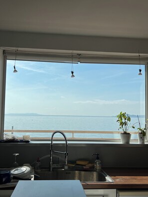 Private kitchen - Chez Jo : Duplex Terrace & sea view Hyères (Hyères)