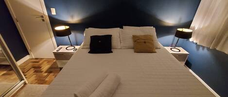 2 bedrooms, iron/ironing board, Internet, bed sheets