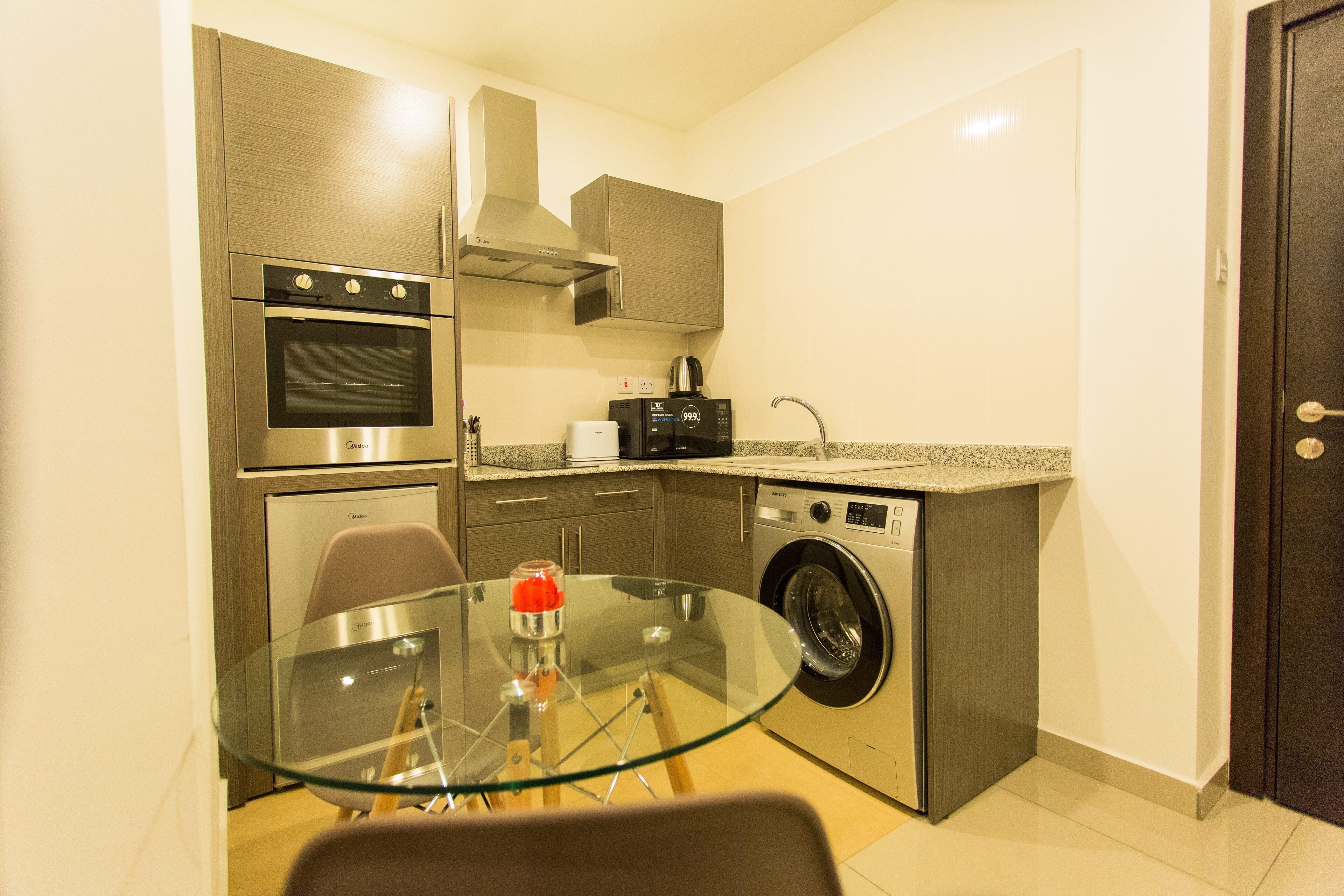 Estudio de lujo, balcón | Cocina privada