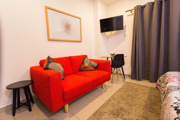 Luxury-Studio, Balkon | Wohnbereich