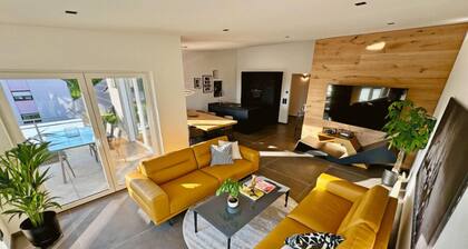 Abstatt Deluxe Loft mit SpaBad, Designküche, Balkon, Aufzug & Privatparkplatz