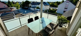 Abstatt Deluxe Loft with spa bath, designer kitchen, balcony, elevator & private parking space