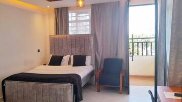 Classic Studio Suite, City View | Free WiFi, bed sheets