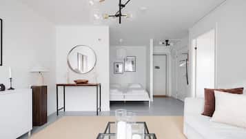 Basic Studio | Free WiFi