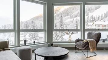 Family Apartment, Mountain View | Living area