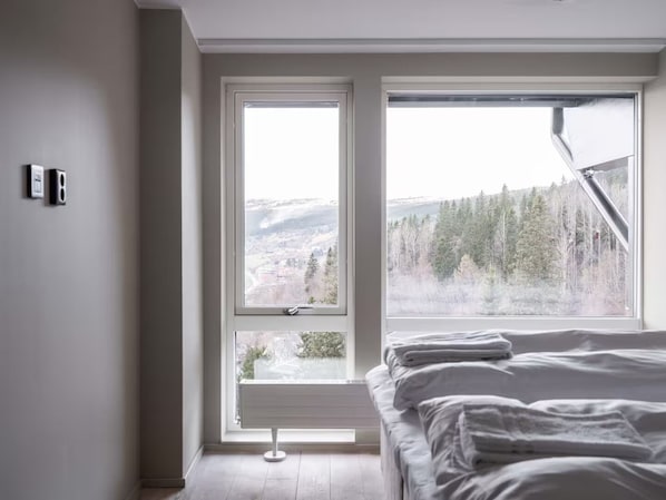 Duplex | Free WiFi