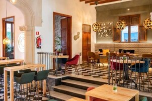 Bar (en el alojamiento)