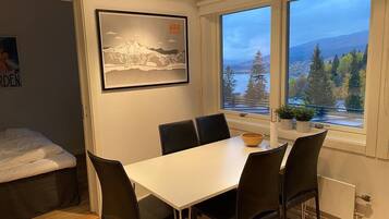 Economy Apartment | Living area