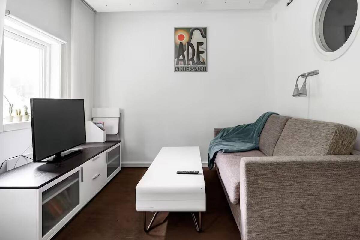 Basic House | Living area