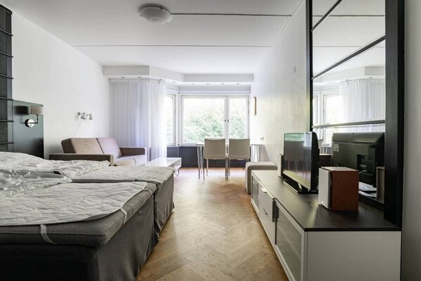 Basic Double Room | Free WiFi