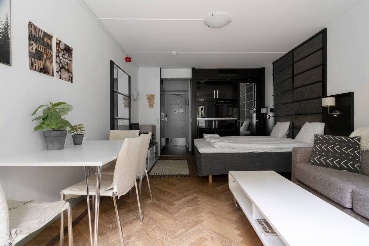 Family Room | Free WiFi