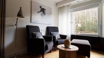 Basic House | Free WiFi