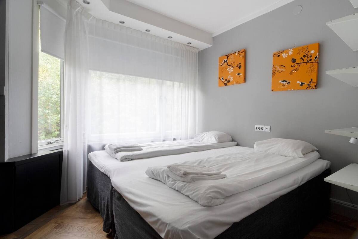 Economy Studio | Free WiFi