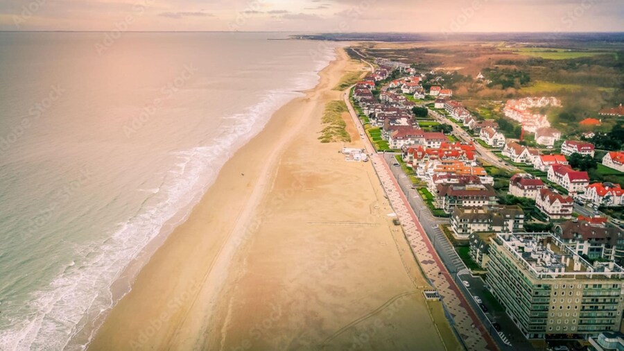 Apartment in Het Zoute Near Beaches