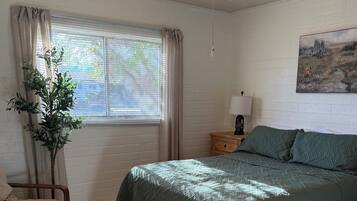 3 chambres, bureau, Wi-Fi gratuit, draps fournis