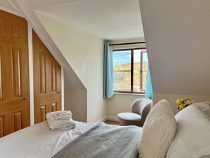 4 svefnherbergi, sérhannaðar innréttingar, sérvalin húsgögn