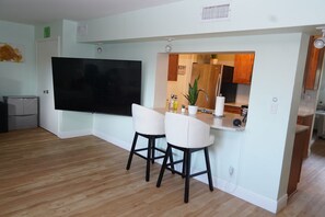 Private kitchen - Charming 3-bedroom house in superb Fort Lauderdale with WiFi (Fort Lauderdale)