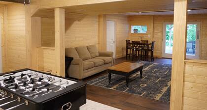 Great Sacandaga Stay âą 6BR âą Kayaks âą Sleeps 16+ Hot Tub