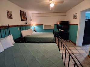 1 camera, Wi-Fi gratuito, lenzuola