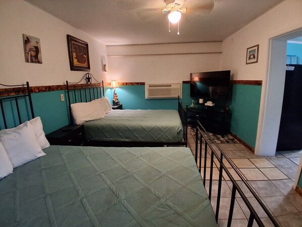 1 habitación, wifi gratis y ropa de cama