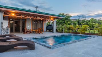 Villa | 2 bedrooms, desk