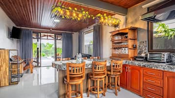 Villa | 2 bedrooms, desk